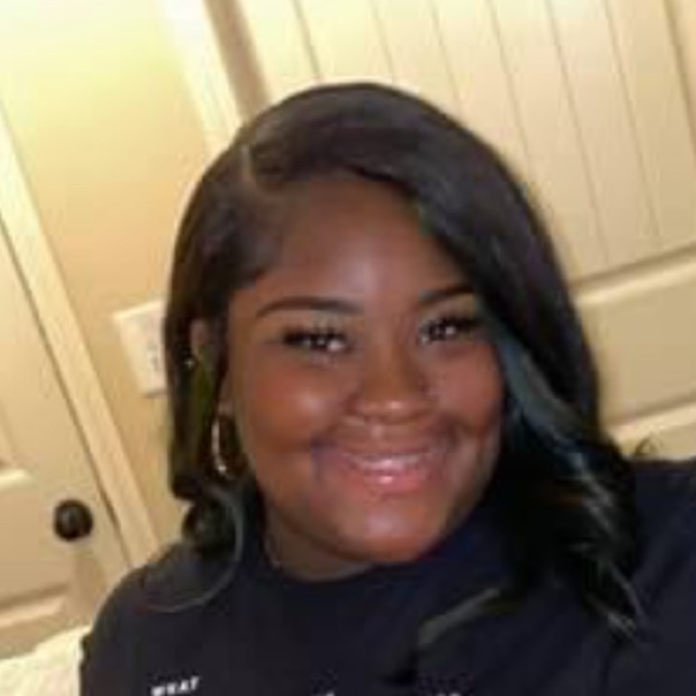 Meet your Posher, Destanie